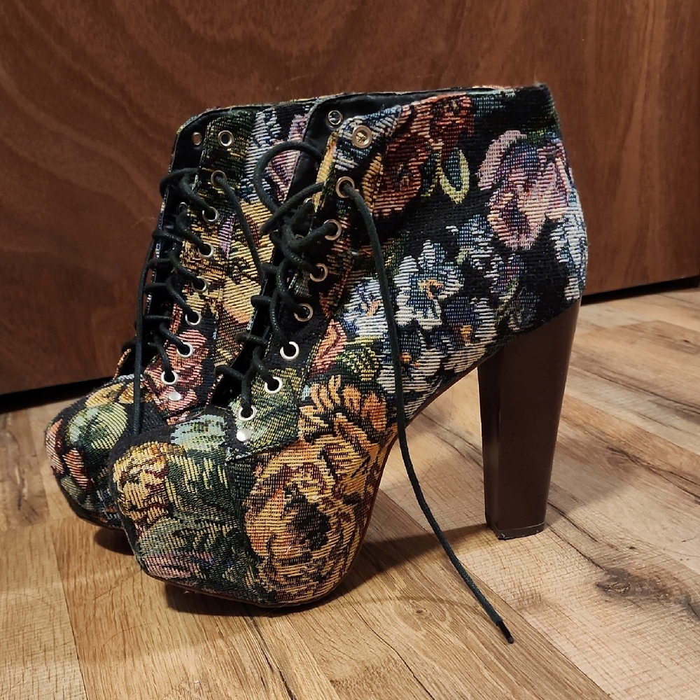 Floral Lace-Up High Heel Boots